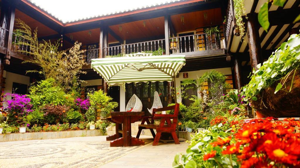 Lijiang Wangjia Courtyard Inn Eksteriør bilde