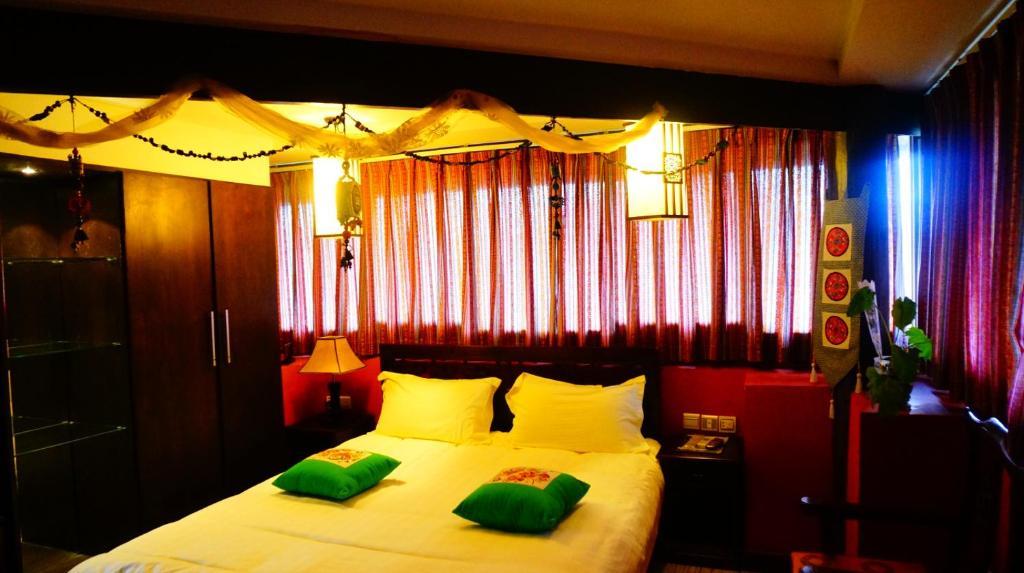 Lijiang Wangjia Courtyard Inn Rom bilde